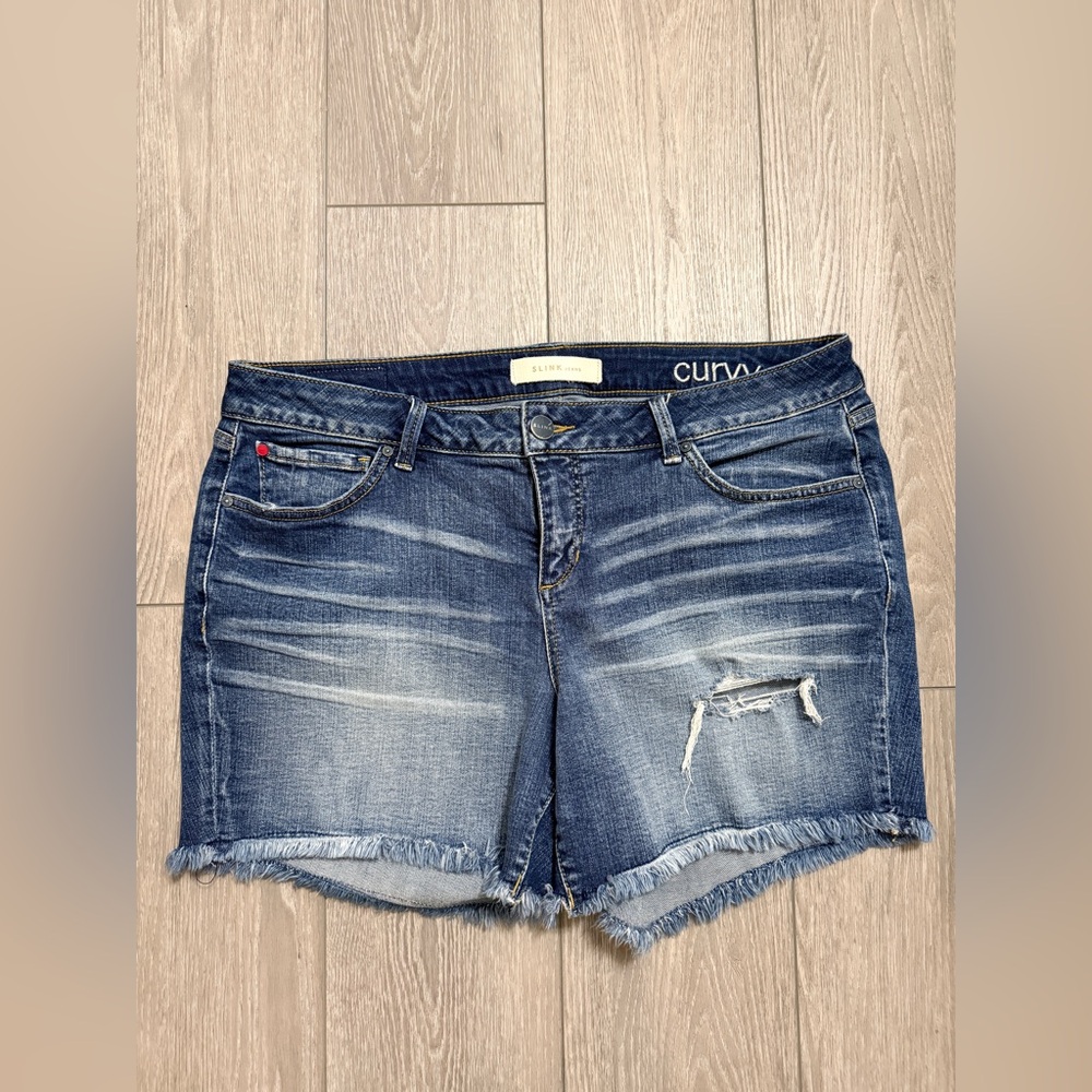 Slink jeans shorts size 18